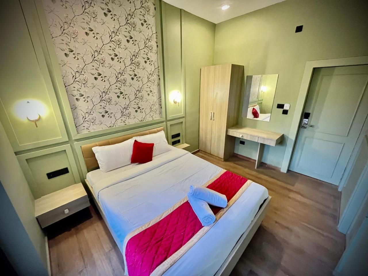 Hotel Castle Manor - Auroville Beach 蓬蒂切里 外观 照片