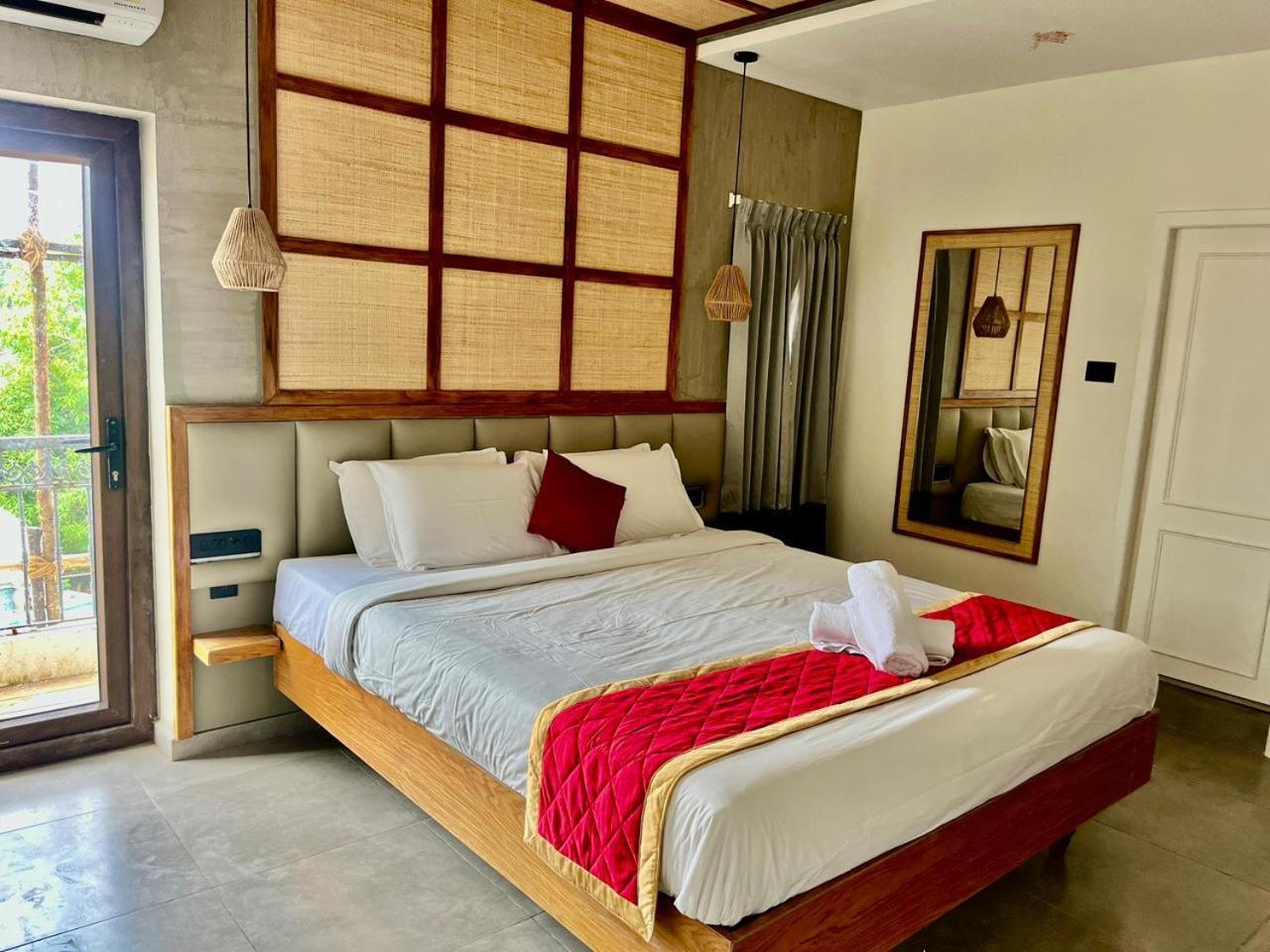 Hotel Castle Manor - Auroville Beach 蓬蒂切里 外观 照片
